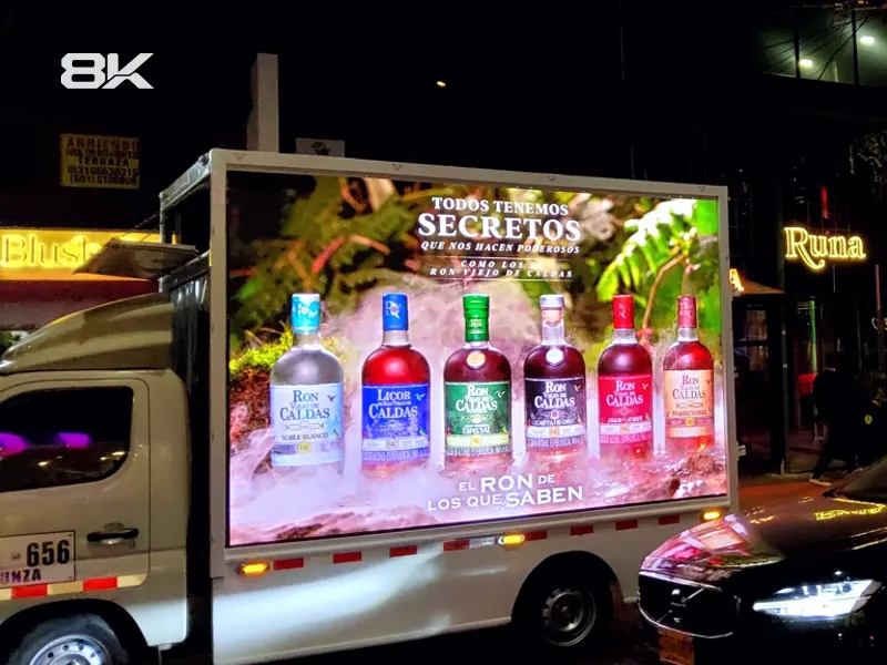Carro valla LED con el lanzamiento de una línea de bebidas de noche